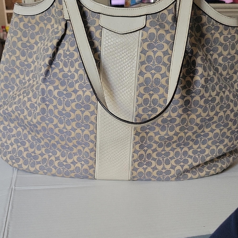Coach Signature Jacquard Shoulder Bag. 17x11x5 inch. Large
